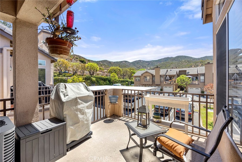 1382 S Country Glen Way