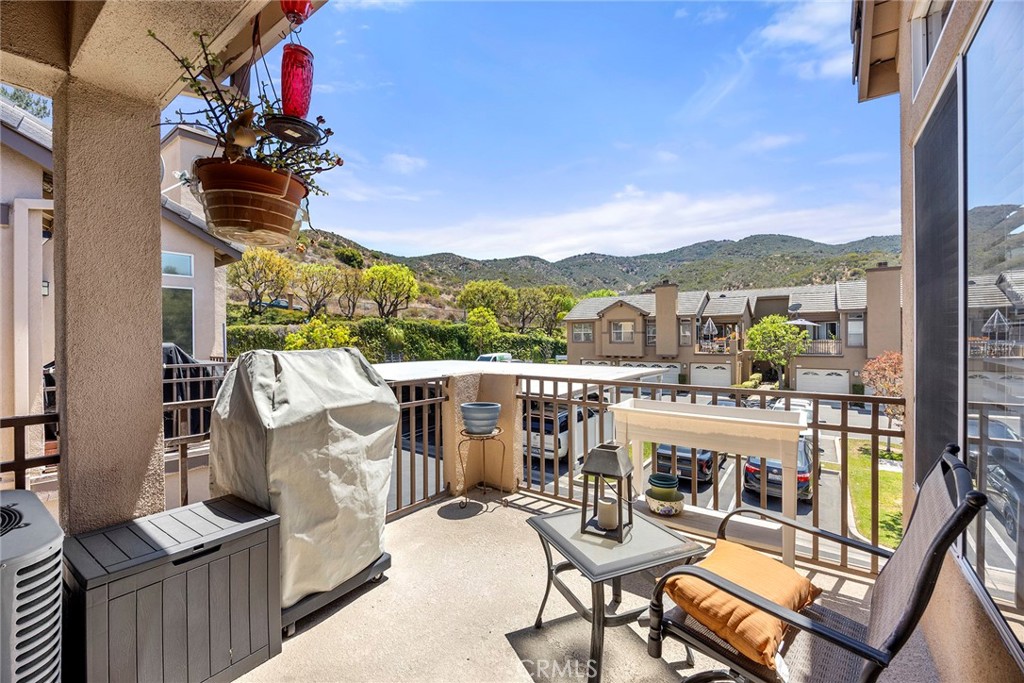 1382 S Country Glen Way
