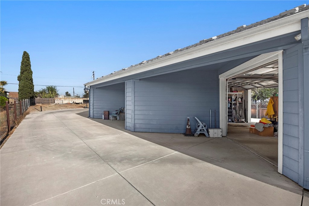 10909 Leland Ave