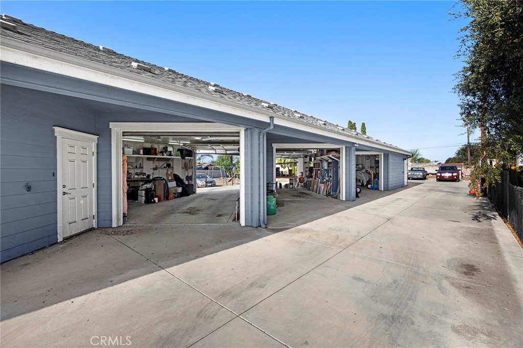 10909 Leland Ave