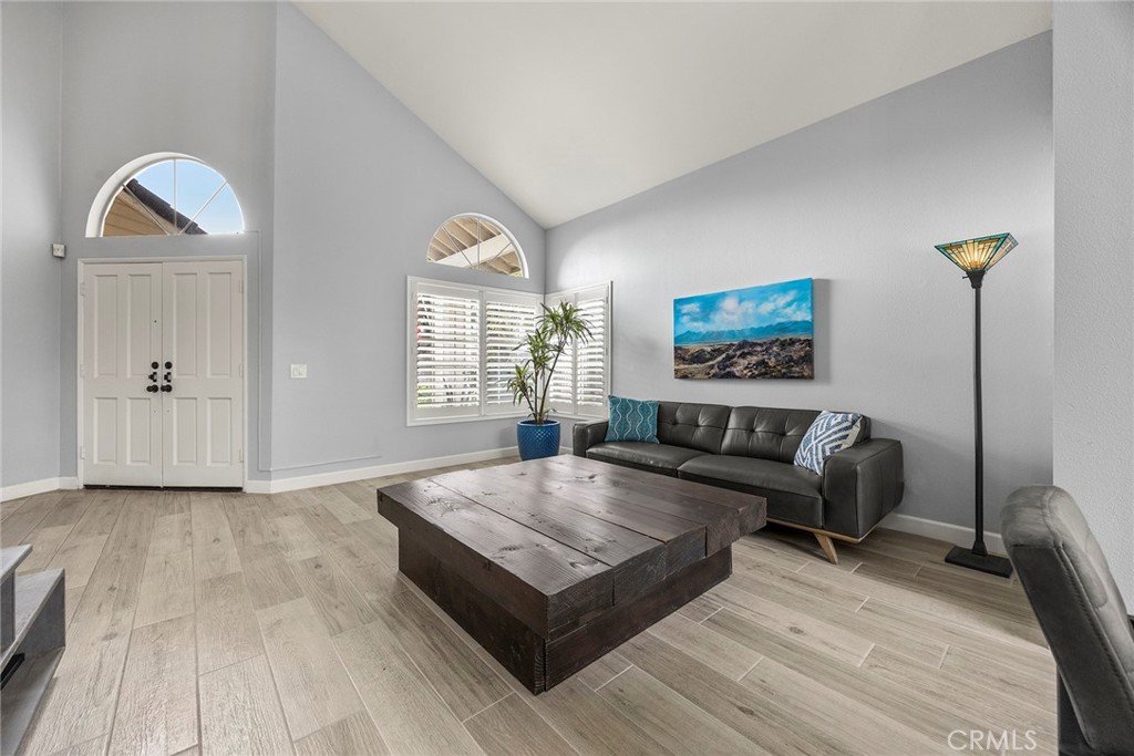 1718 Fairmont Dr