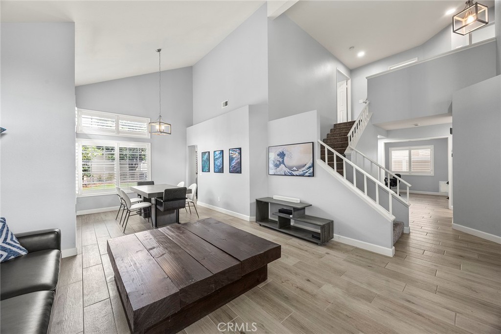 1718 Fairmont Dr