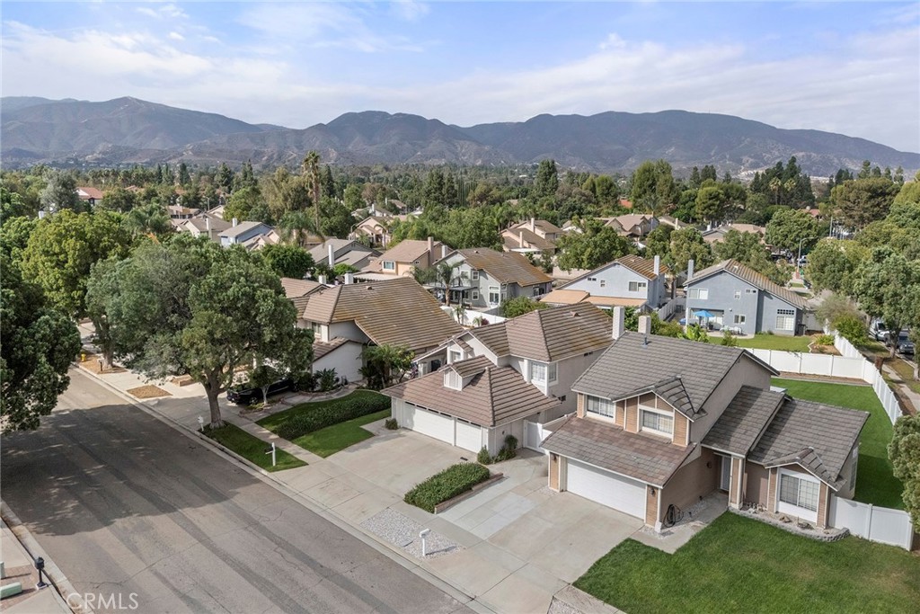 1718 Fairmont Dr
