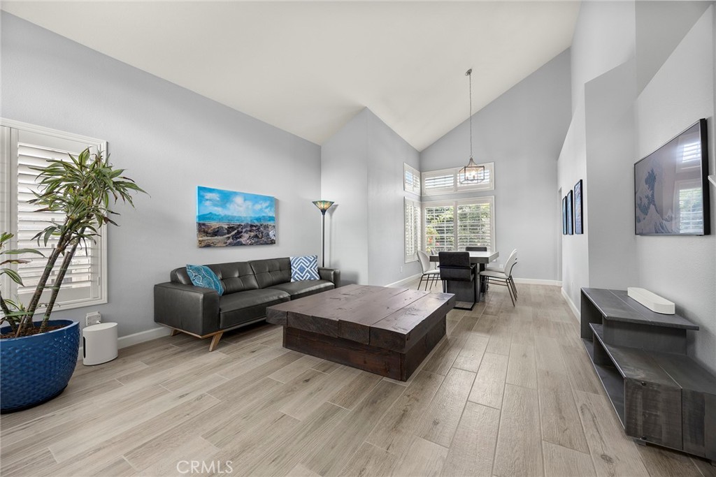 1718 Fairmont Dr