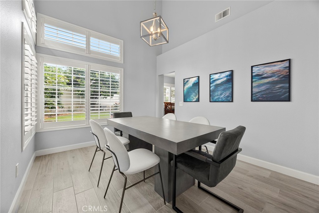 1718 Fairmont Dr