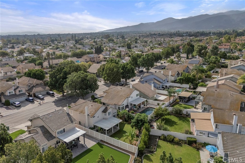 1718 Fairmont Dr