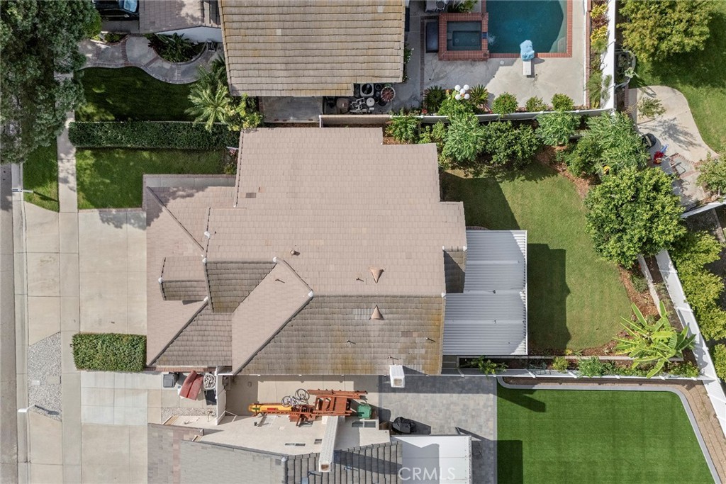 1718 Fairmont Dr