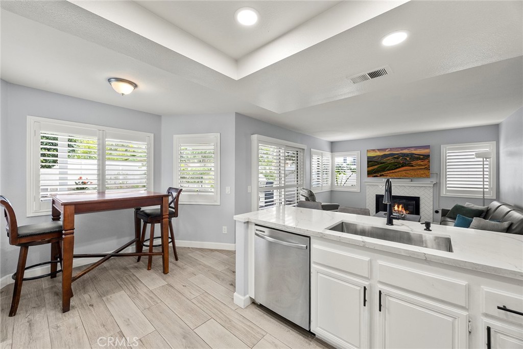 1718 Fairmont Dr