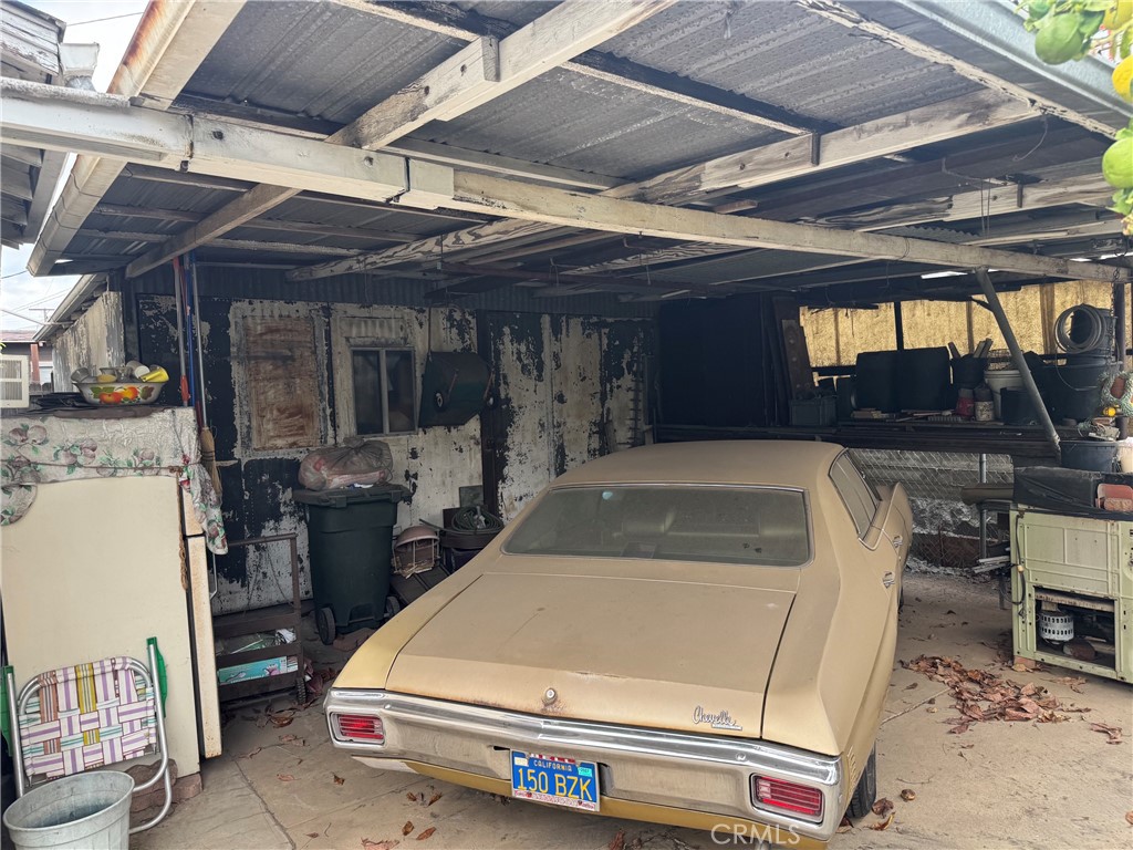 4015 Hubbard