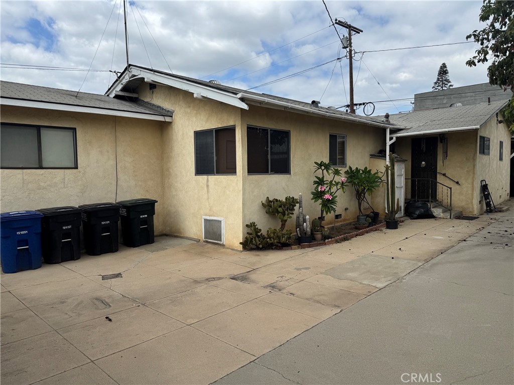 4015 Hubbard