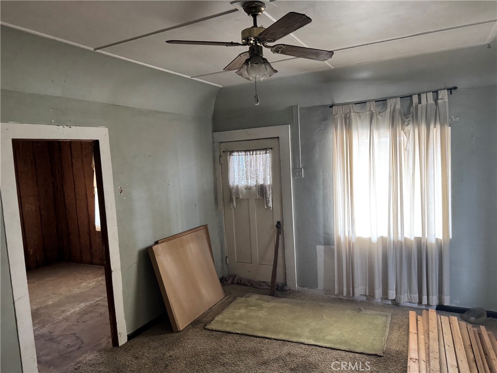 4015 Hubbard