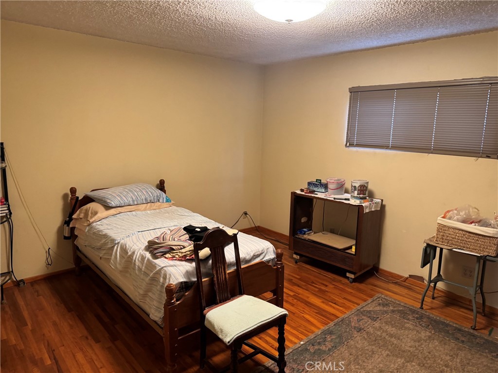 4015 Hubbard