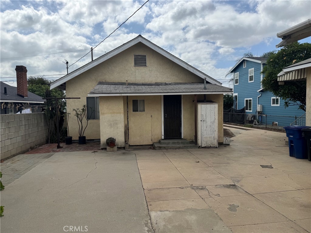 4015 Hubbard