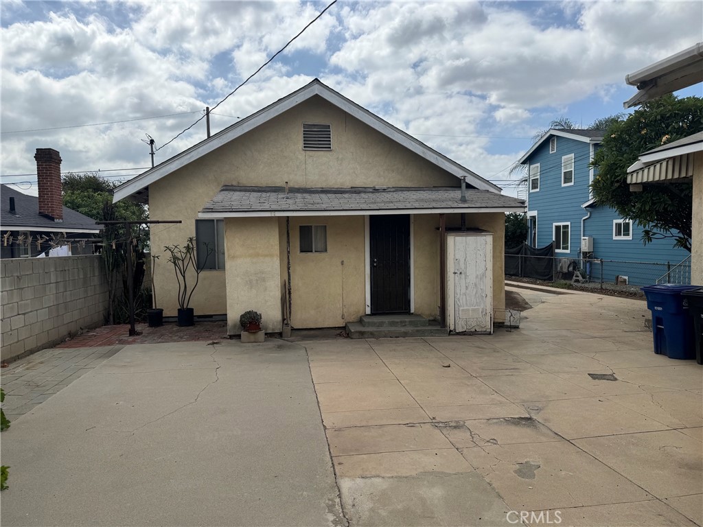 4015 Hubbard