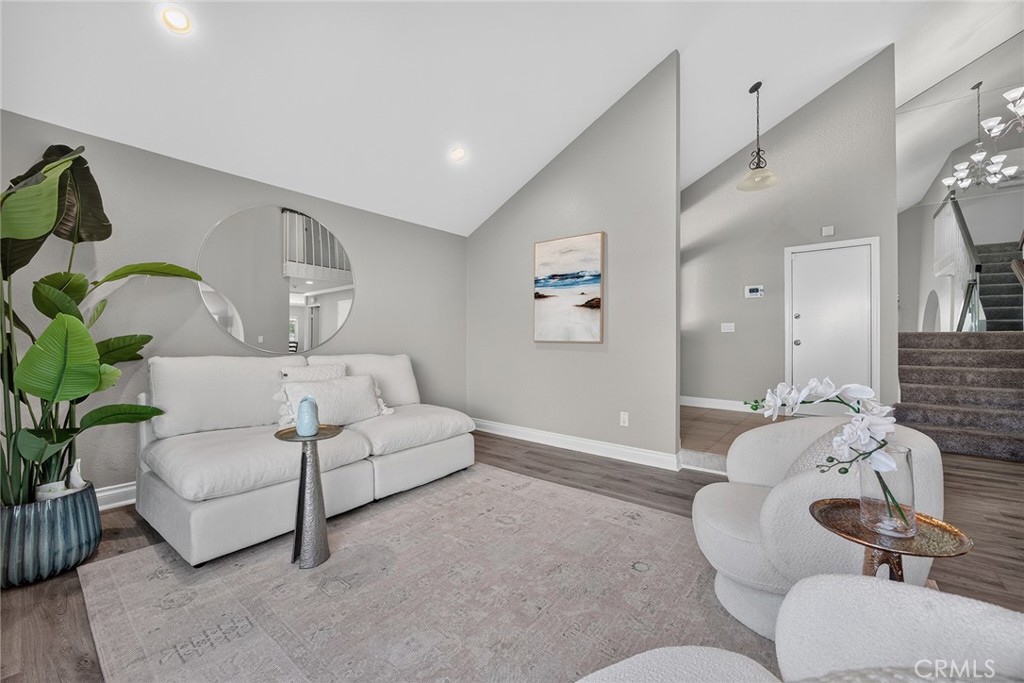 151 S Quintana Dr