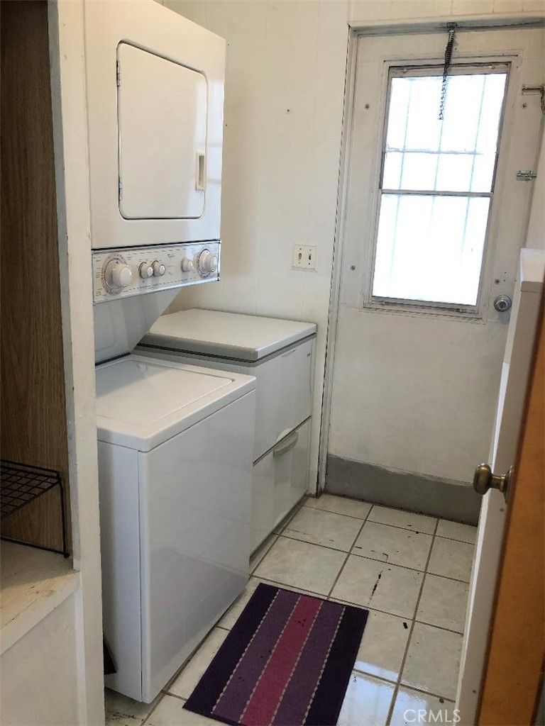 12147 Lakeland Road 55