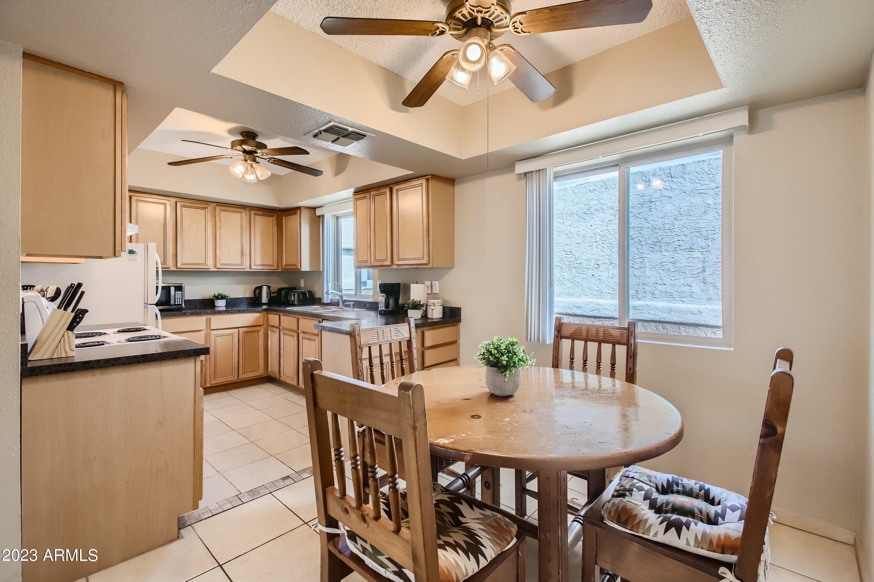 4554 E PARADISE VILLAGE Parkway N, 233