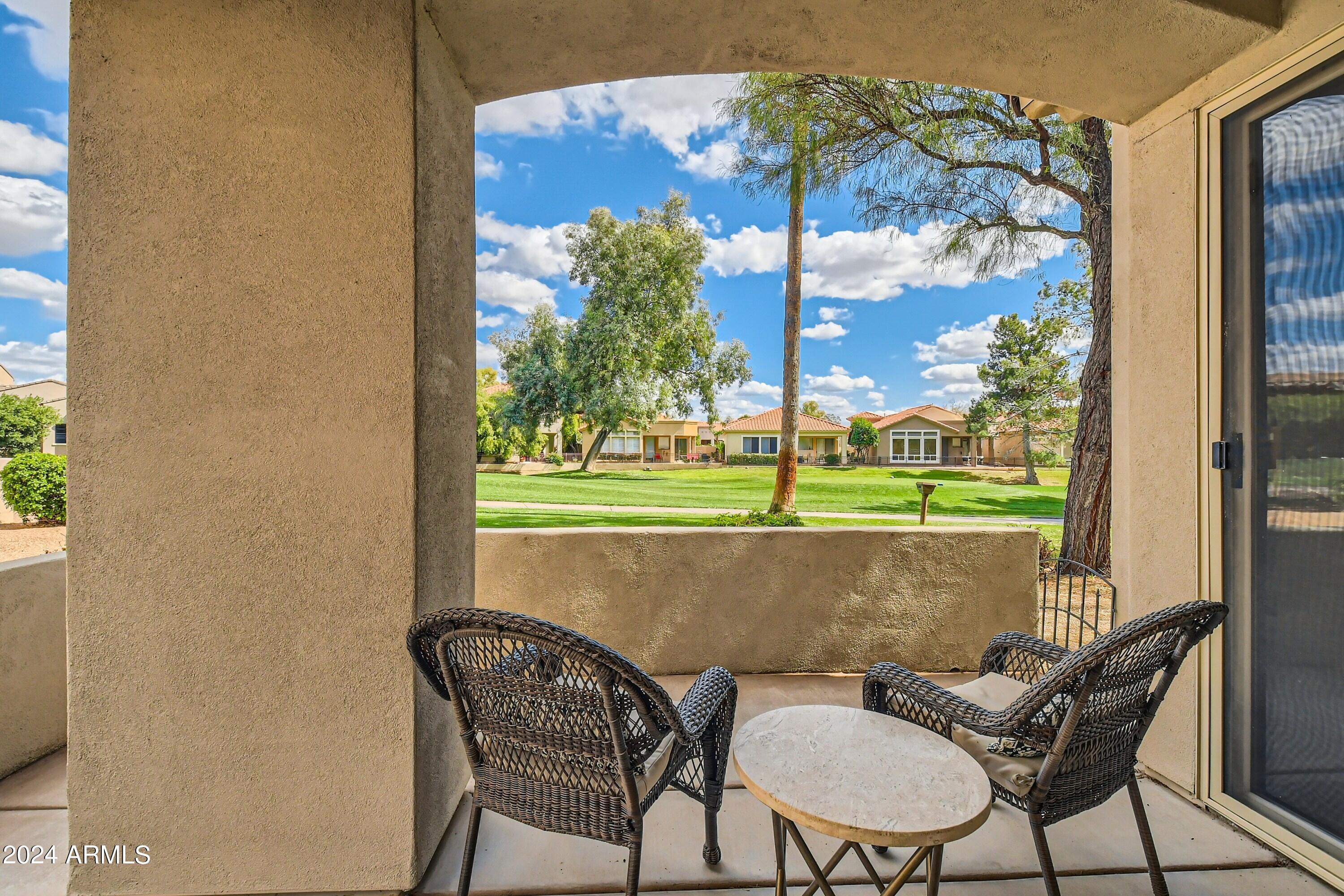 11000 N 77th Place, 1012