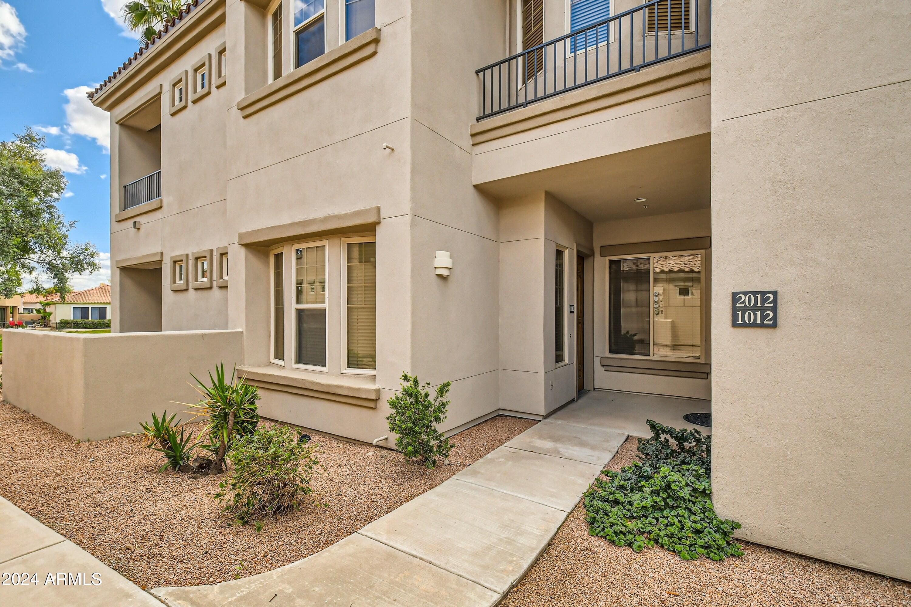 11000 N 77th Place, 1012