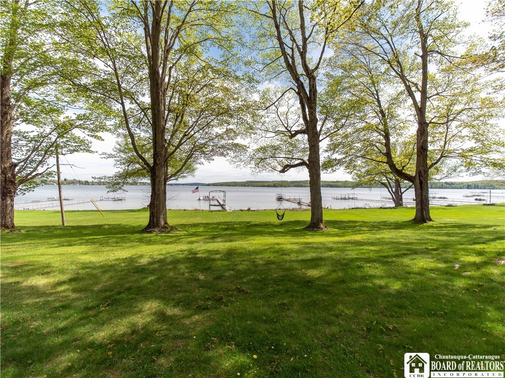 4421 Lakeside Drive