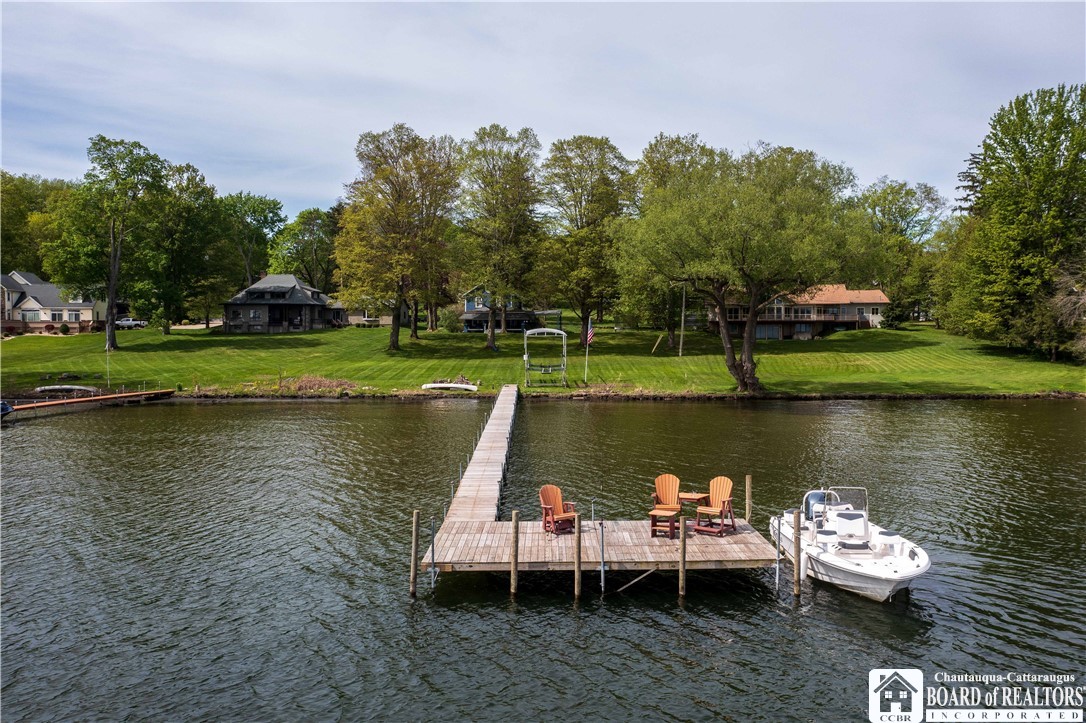 4421 Lakeside Drive