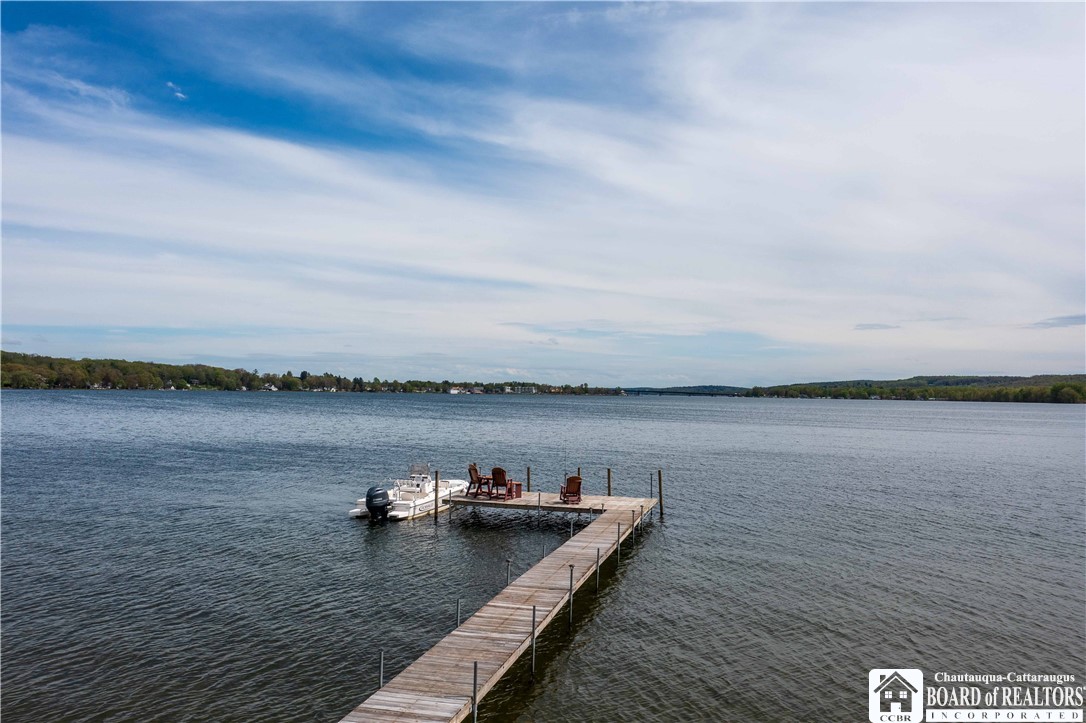 4421 Lakeside Drive