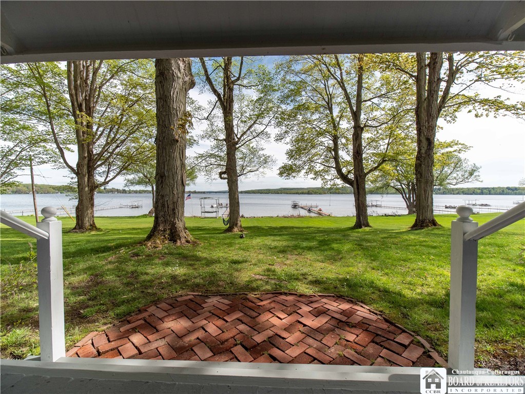 4421 Lakeside Drive