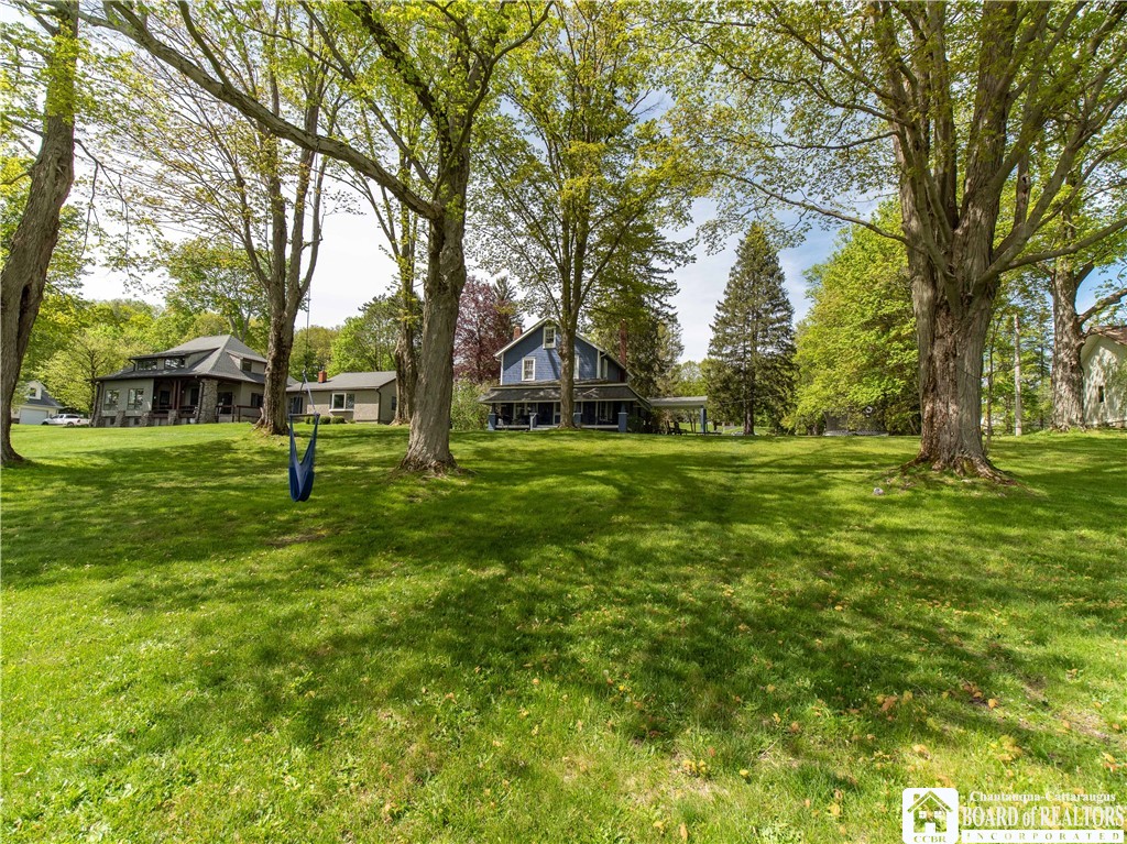 4421 Lakeside Drive