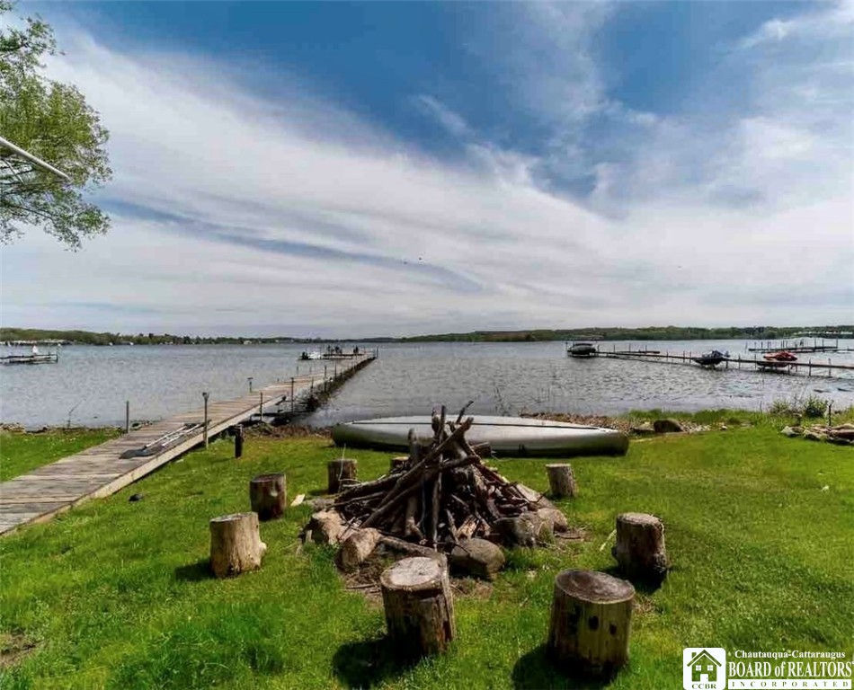 4421 Lakeside Drive