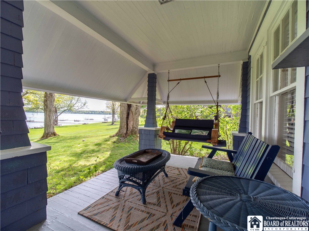4421 Lakeside Drive