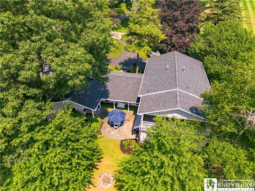 223 Lakeside Drive