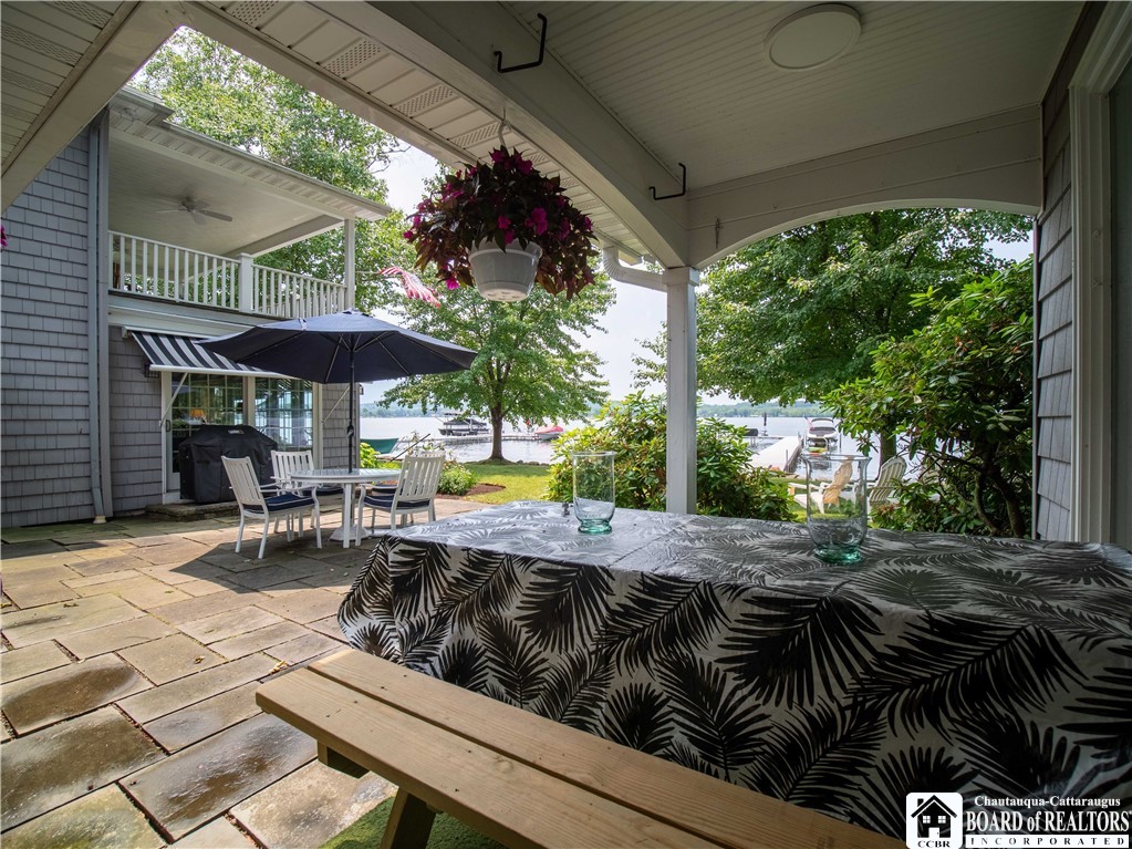 223 Lakeside Drive