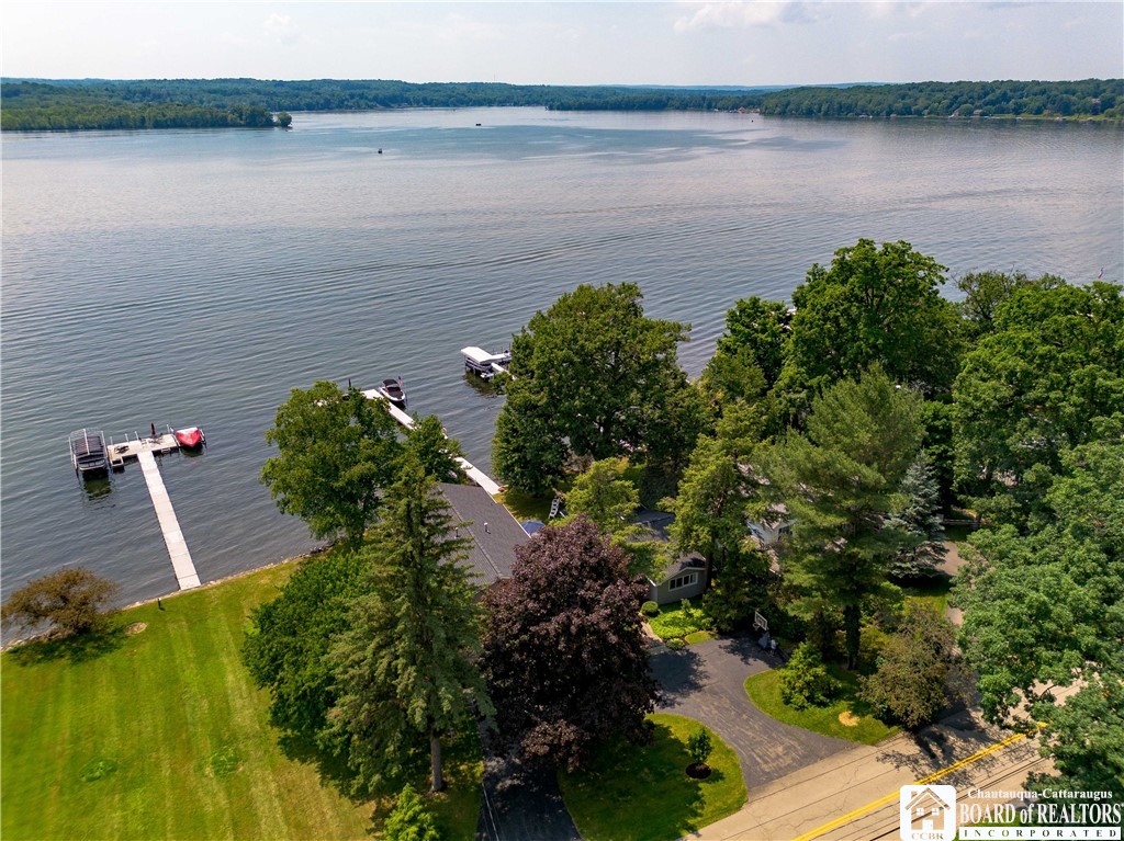 223 Lakeside Drive