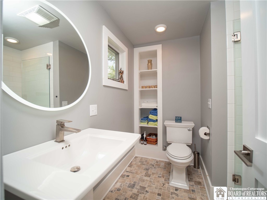 223 Lakeside Drive