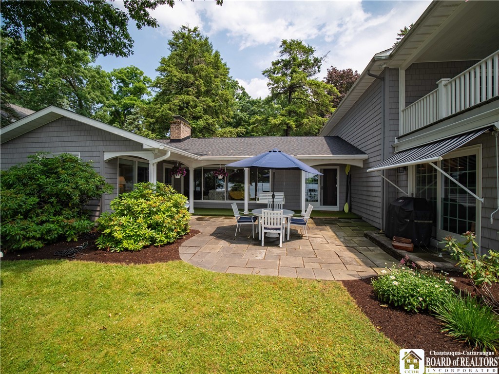 223 Lakeside Drive
