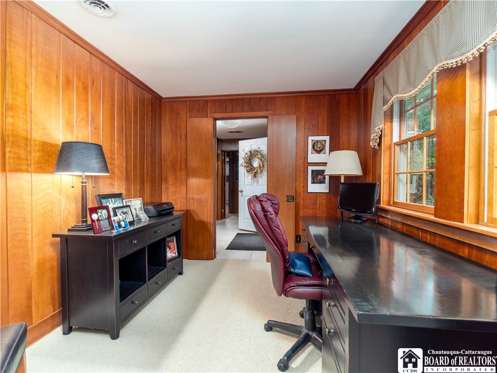 223 Lakeside Drive