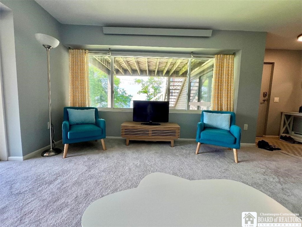 5301 East Lake Road 11