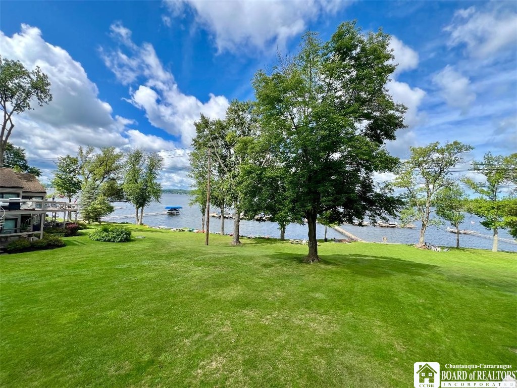 5301 East Lake Road 11