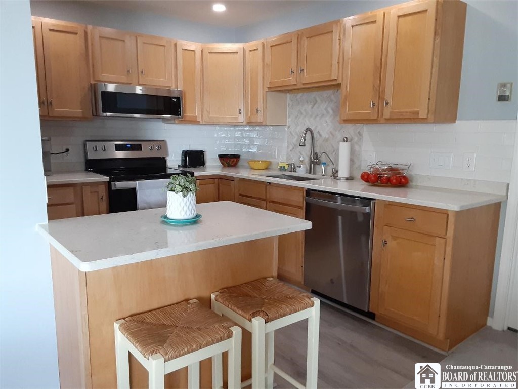 5301 East Lake Road 11