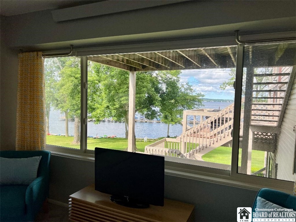 5301 East Lake Road 11