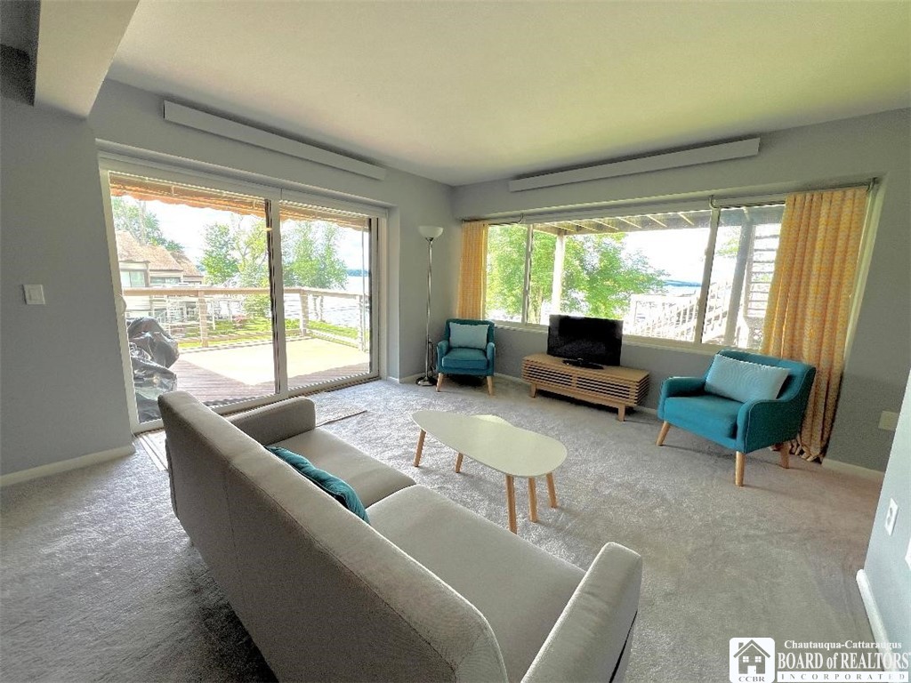 5301 East Lake Road 11