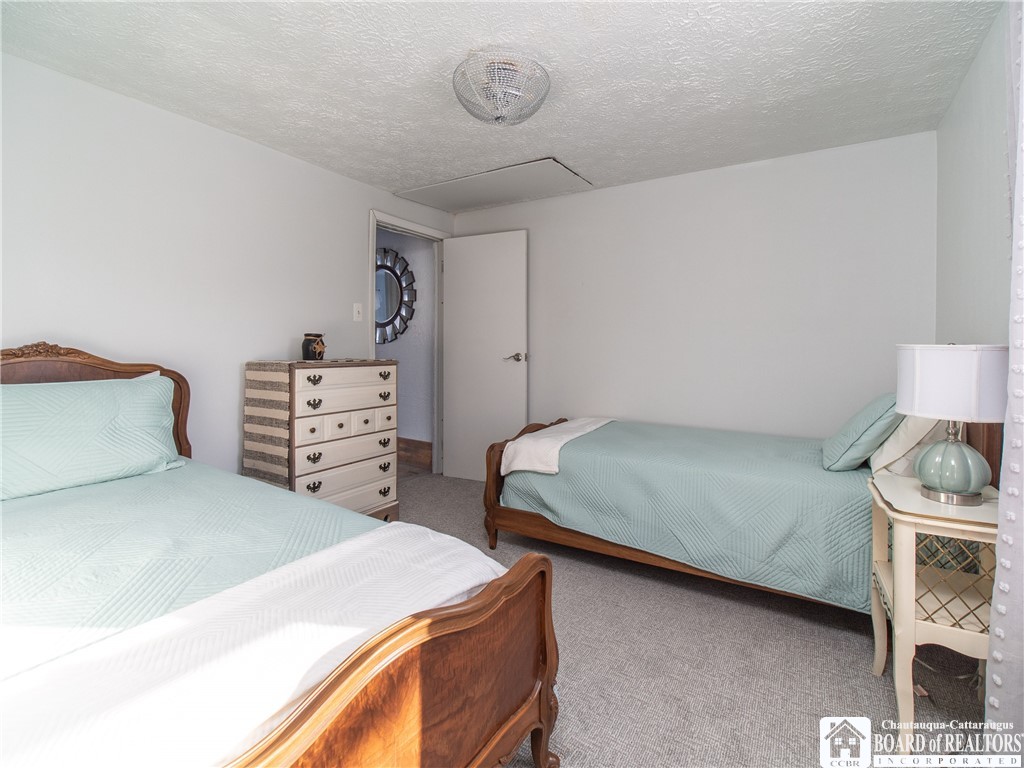 10391 West Side Hill Road