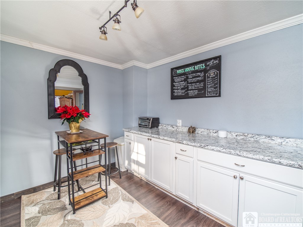 10391 West Side Hill Road