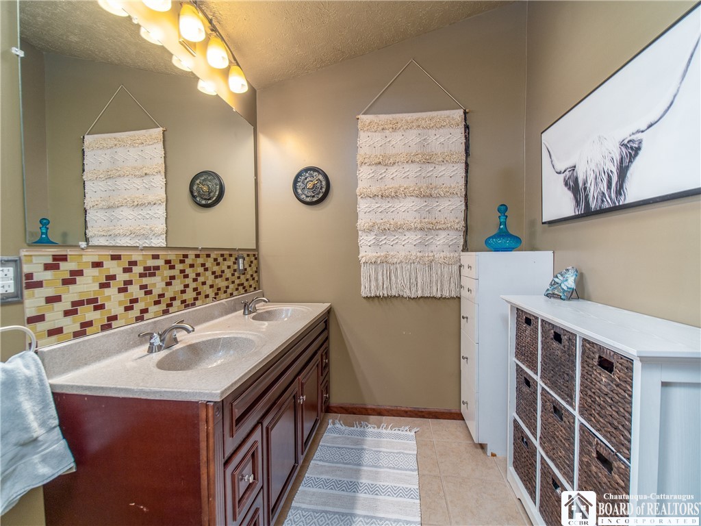 10391 West Side Hill Road