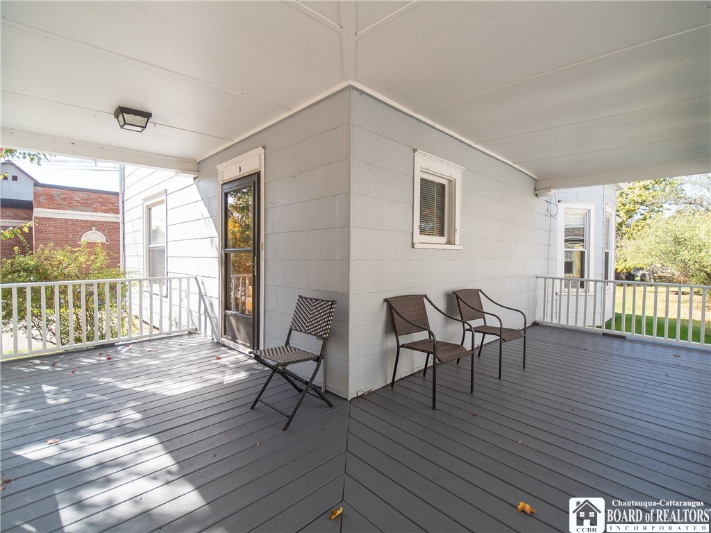 9 Maple Street