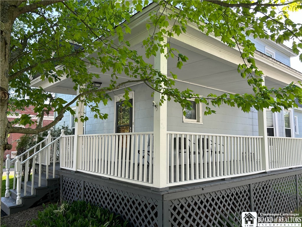 9 Maple Street
