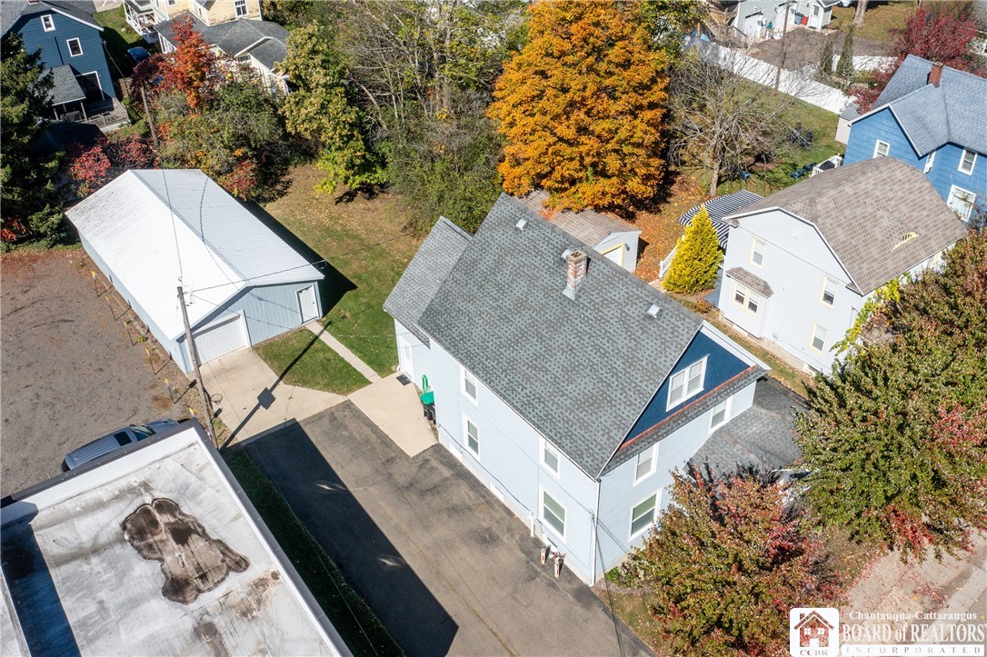 9 Maple Street