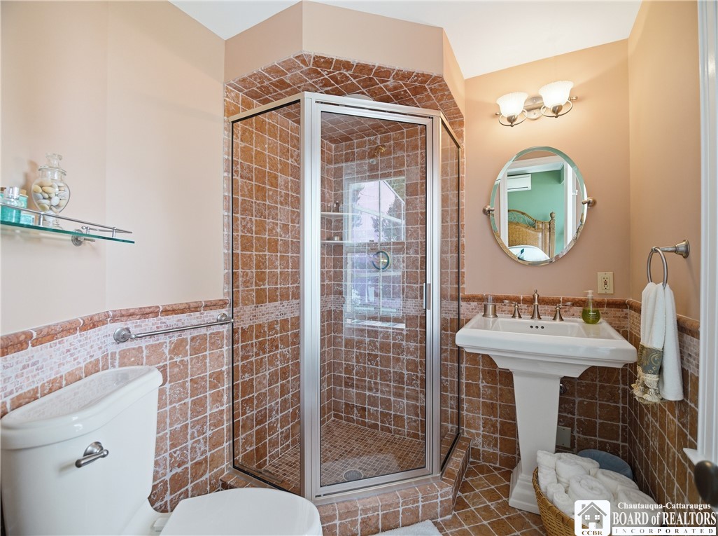 3239 Driftwood Road