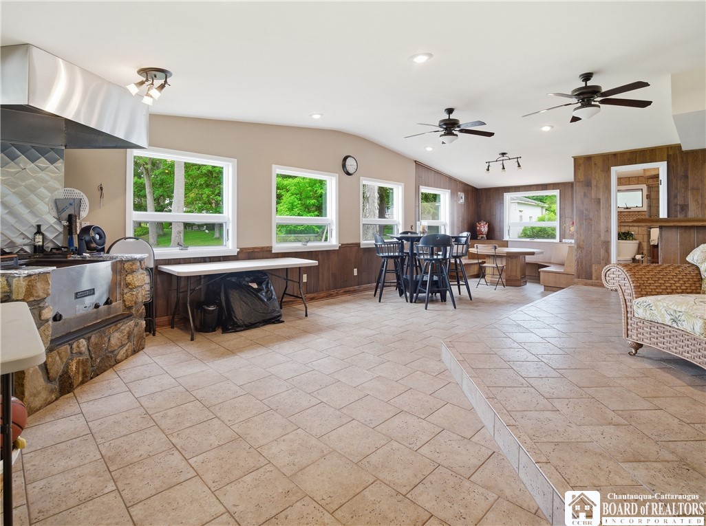 3239 Driftwood Road