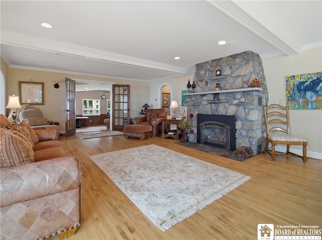 3239 Driftwood Road